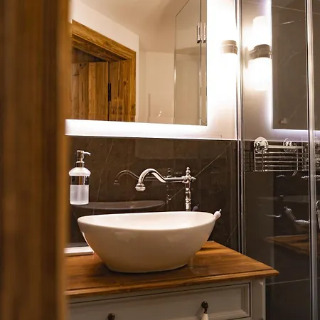 Loew 3 In The Heart Of By 360 Estates