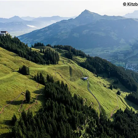 Loew 3 In The Heart Of By 360 Estates アパート